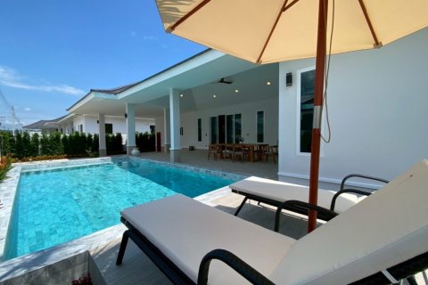 House in Hua Hin, Thailand 3 bedrooms № 168114 - photo 3