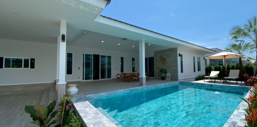 House in Hua Hin, Thailand 3 bedrooms № 168114