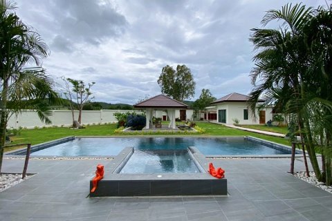 House in Hua Hin, Thailand 4 bedrooms № 168115 - photo 5