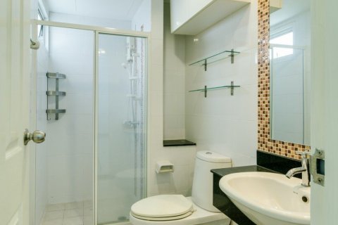 Кондоминиум с 2 спальнями в Пхракханонге, Бангкок, Таиланд № 136979 - фото 8