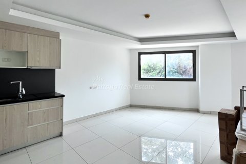 Condo in Pattaya, Thailand, 1 bedroom  № 232973 - photo 2