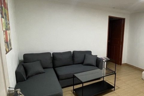 Condo à Khlong Toei, Bangkok, Thaïlande, 2 chambres  № 173628 - photo 2