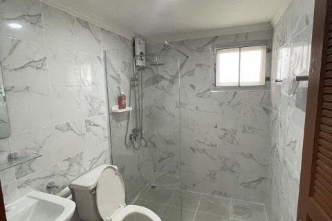 Condo à Khlong Toei, Bangkok, Thaïlande, 2 chambres  № 173628 - photo 6