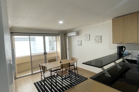 Condo à Khlong Toei, Bangkok, Thaïlande, 2 chambres  № 173628 - photo 7