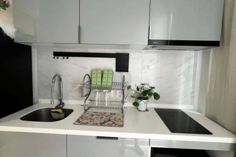 Студия в кондо в Банг Раке, Бангкок, Таиланд № 173626 - фото 9