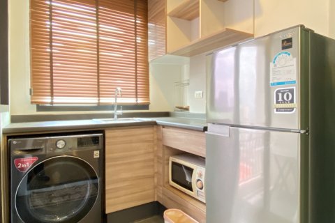 Studio in the Condo in Yan Nawa, Bangkok, Thailand  № 173627 - photo 4