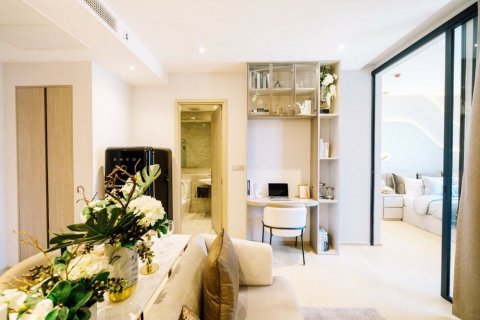 Condo in Din Daeng, Bangkok, Thailand, 2 bedrooms  № 140156 - photo 3