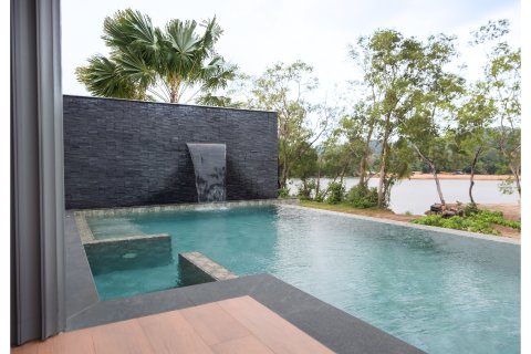 Villa on Layan Beach, Thailand 3 bedrooms № 165244 - photo 2