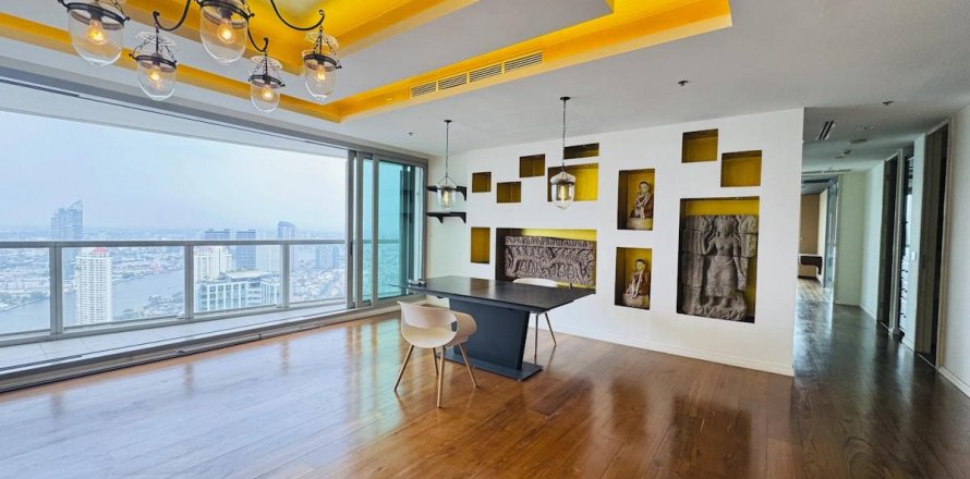 Apartment in Bangkok, Thailand 3 bedrooms № 146617