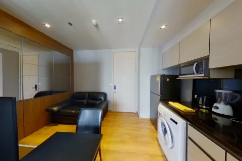 Студия в кондо в Клонг Тоэй, Бангкок, Таиланд № 148398 - фото 4