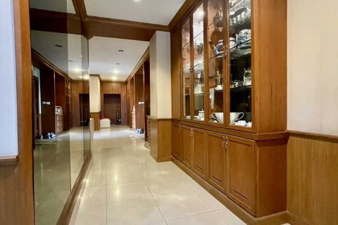 Кондоминиум с 4 спальнями в Бангне, Бангкок, Таиланд № 137071 - фото 17