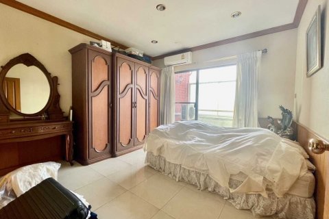 Кондоминиум с 4 спальнями в Бангне, Бангкок, Таиланд № 137071 - фото 11