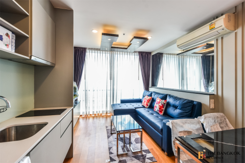 Condo in Bangkok, Thailand, 2 bedrooms  № 185262