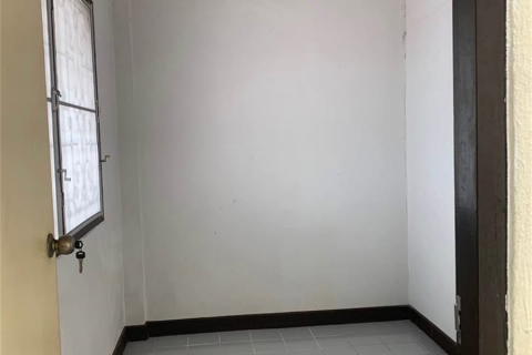Townhouse in Bangkok, Thailand 4 bedrooms № 189514