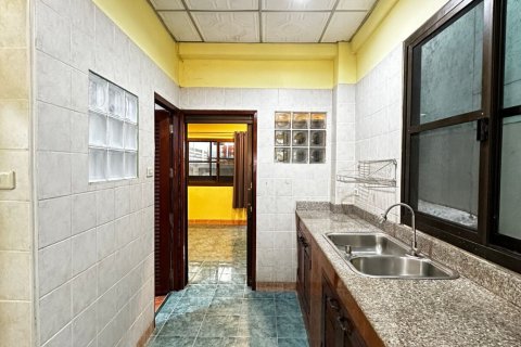 Townhouse in Din Daeng, Bangkok, Thailand 3 bedrooms № 163058 - photo 12