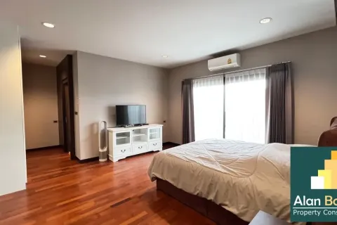 Casa de 3 dormitorios en Pattaya, Tailandia № 210729 - foto 7