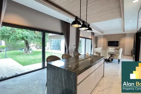 Casa de 3 dormitorios en Pattaya, Tailandia № 210729 - foto 9