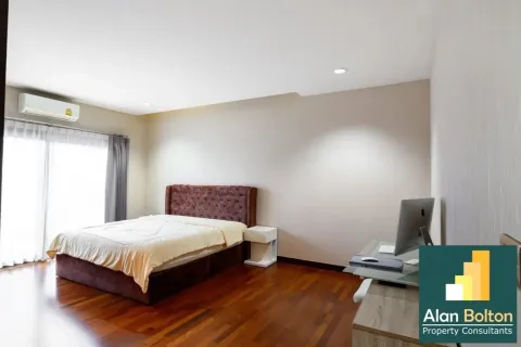 Casa de 3 dormitorios en Pattaya, Tailandia № 210729 - foto 16
