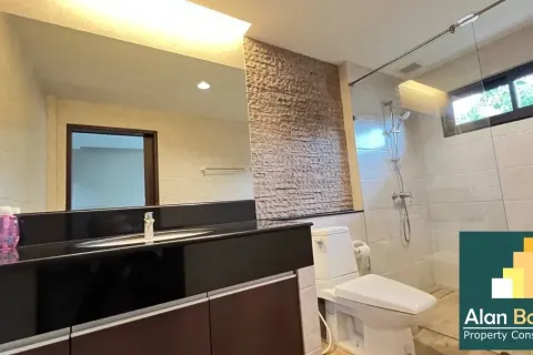 Casa de 3 dormitorios en Pattaya, Tailandia № 210729 - foto 8