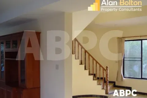 Casa de 5 dormitorios en Pattaya, Tailandia № 210731 - foto 4