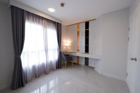 Condo in Huai Khwang, Bangkok, Thailand, 4 bedrooms  № 164735 - photo 8