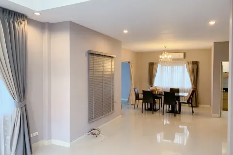 House in Bang Kapi, Bangkok, Thailand 3 bedrooms № 164737