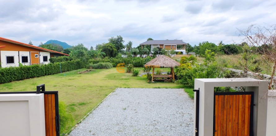 Земельный участок на Пляж Джомтьен, Паттайя, Таиланд  № 152364