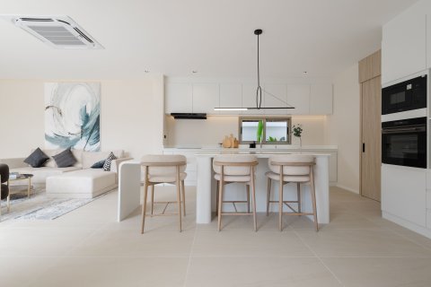 Villa in Phuket, Thailand 3 bedrooms № 147680 - photo 1