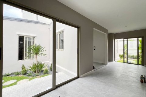 Villa in Kathu, Thailand 4 bedrooms № 147681 - photo 19