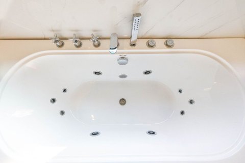 House in Pattaya, Thailand 7 bedrooms № 156000 - photo 20