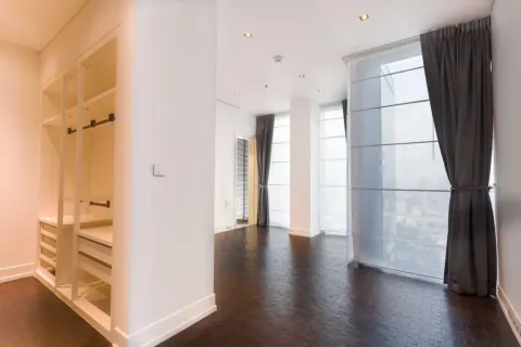 Condo in Bang Rak, Bangkok, Thailand, 3 bedrooms  № 150071 - photo 2