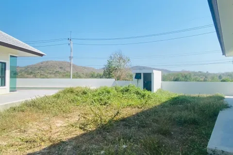 House in Hua Hin, Thailand 3 bedrooms № 155075 - photo 12