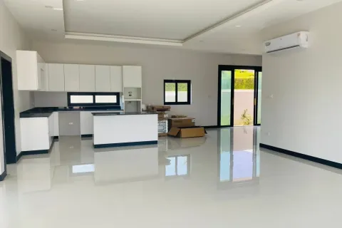 House in Hua Hin, Thailand 3 bedrooms № 155075 - photo 27