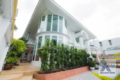 House in Bang Kapi, Bangkok, Thailand 5 bedrooms № 217027