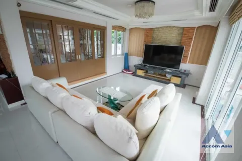 Haus in Bang Kapi, Bangkok, Thailand 5 Schlafzimmer № 217027 - Foto 2