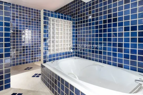 House in Kathu, Thailand 4 bedrooms № 146650 - photo 17