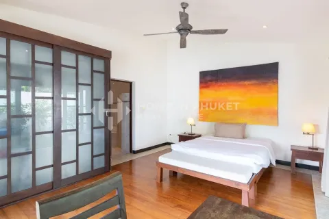 House in Kathu, Thailand 4 bedrooms № 146650 - photo 25