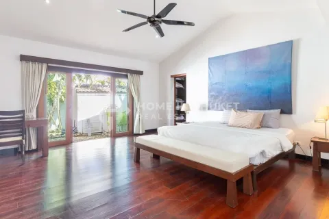 House in Kathu, Thailand 4 bedrooms № 146650 - photo 11