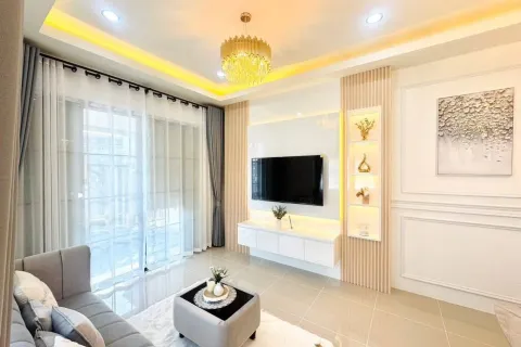 Дом в Паттайе, Таиланд с 3 спальнями  № 154081 - фото 1