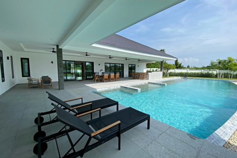 Villa à Pran Buri, Thaïlande 4 chambres № 168437 - photo 5