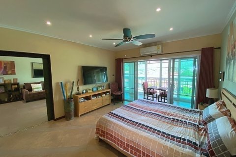 Condo in Hua Hin, Thailand, 2 bedrooms  № 168435 - photo 15