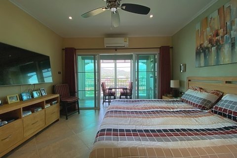 Condo in Hua Hin, Thailand, 2 bedrooms  № 168435 - photo 14