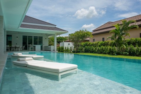 Villa à Hua Hin, Thaïlande 4 chambres № 168440 - photo 3