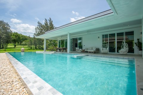 Villa à Hua Hin, Thaïlande 4 chambres № 168440 - photo 4