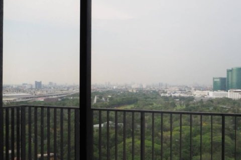 Condo à Chatuchak, Bangkok, Thaïlande, 3 chambres  № 161317 - photo 15