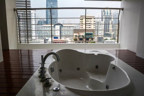 Кондоминиум с 2 спальнями в Ваттхане, Бангкок, Таиланд № 155203 - фото 13