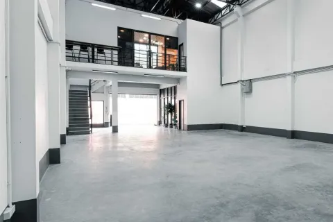 Warehouse in Samut Sakhon, Thailand № 169061 - photo 2