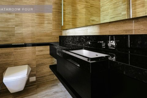 Condo in Bangkok, Thailand, 5 bedrooms  № 180762 - photo 23