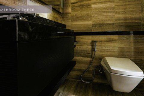 Condo in Bangkok, Thailand, 5 bedrooms  № 180762 - photo 20