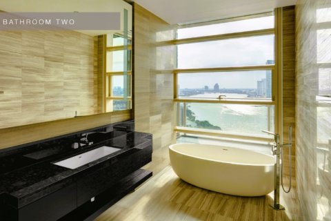 Condo in Bangkok, Thailand, 5 bedrooms  № 180762 - photo 17